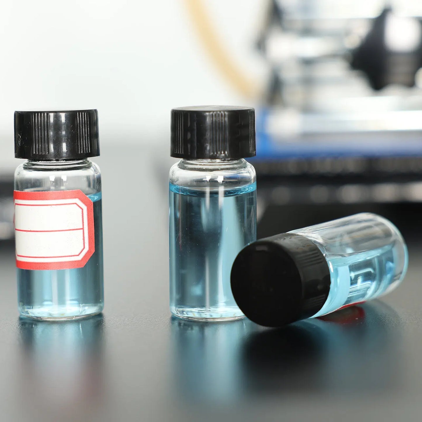 Screw Cap Sample Vials, 10/20 mL Labasics