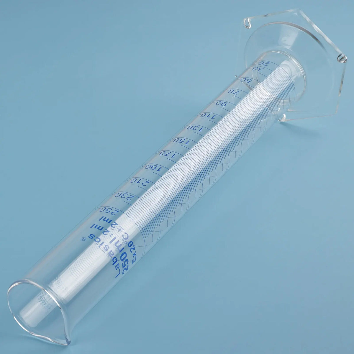 Glass measuring cylinder for laboratory liquid measurement, sample preparation, and reagent handling